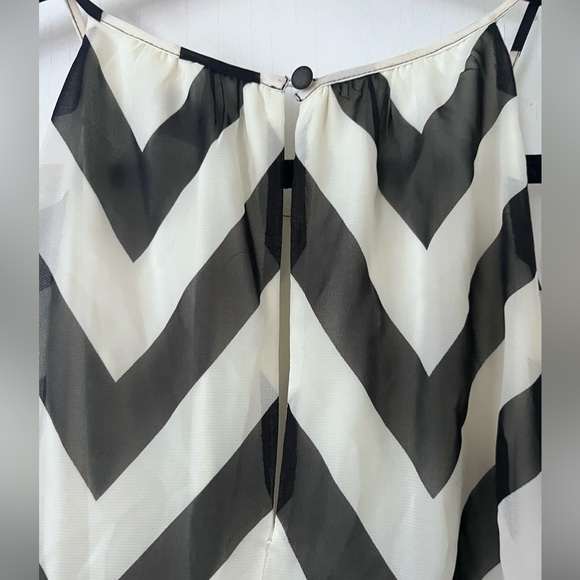 Guess Striped Chevron Dress - Picture 4 of 5